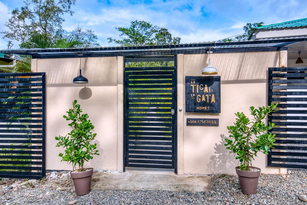 La Tica Y La Gata Hotel Puerto Viejo de Talamanca Екстериор снимка