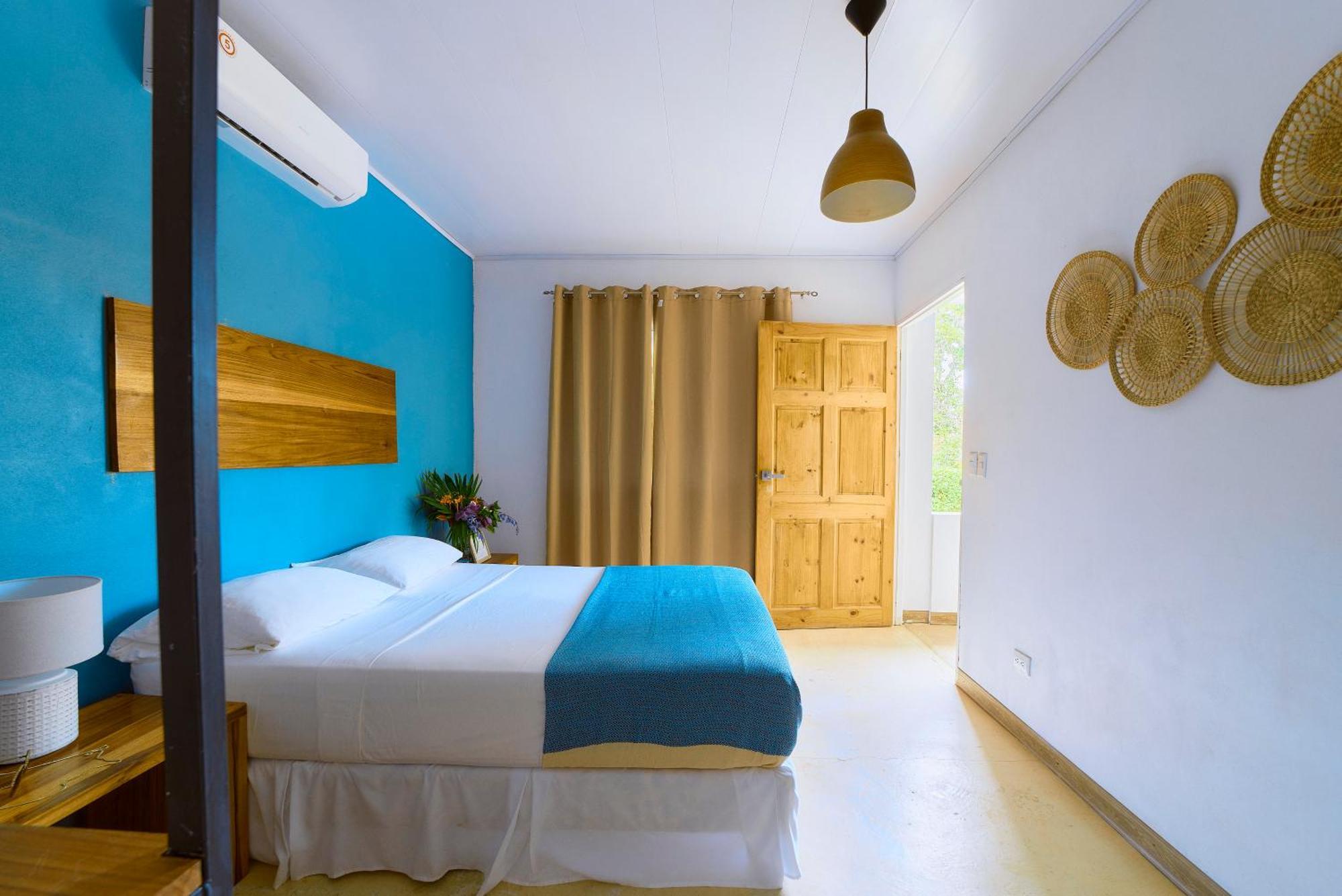 La Tica Y La Gata Hotel Puerto Viejo de Talamanca Екстериор снимка