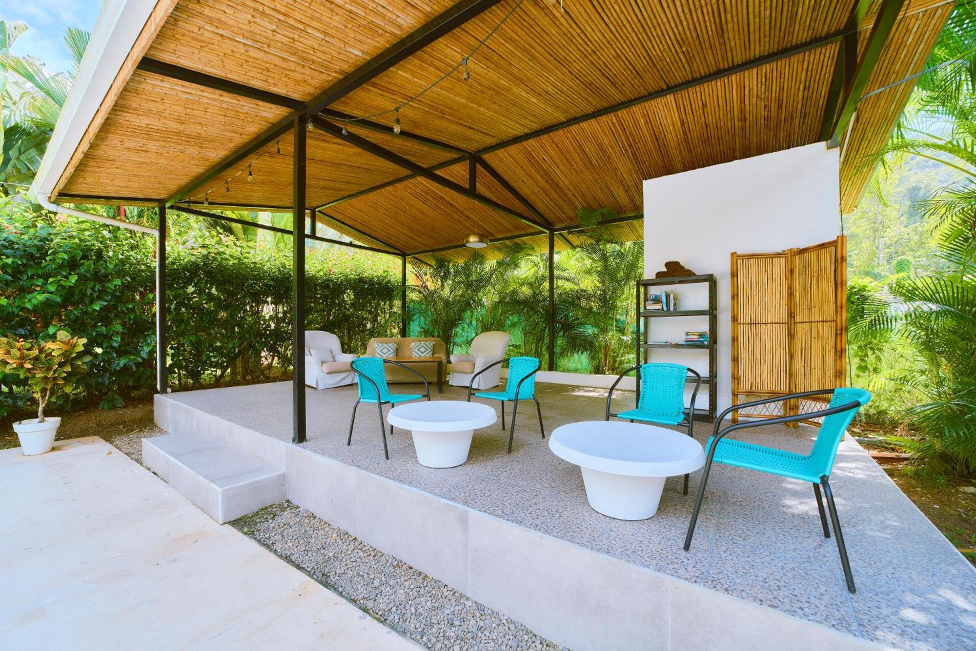 La Tica Y La Gata Hotel Puerto Viejo de Talamanca Екстериор снимка
